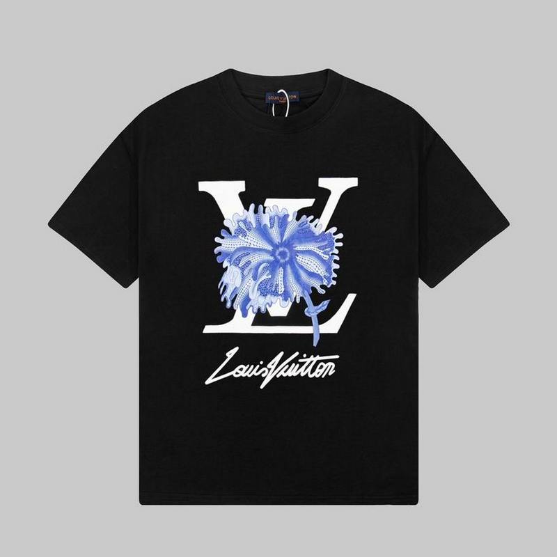 Louis Vuitton Men's T-shirts 79